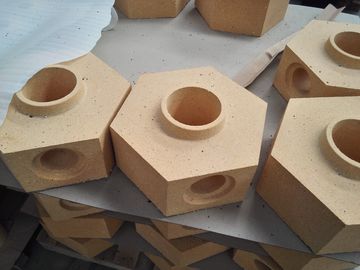 Mattoni di alluminio. Mattoni di ossido di alluminio resistenti.